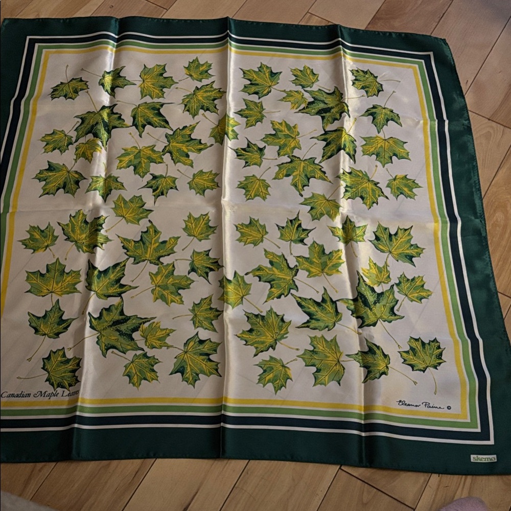 Skemo Green and Yellow Leaf Design Scarf
